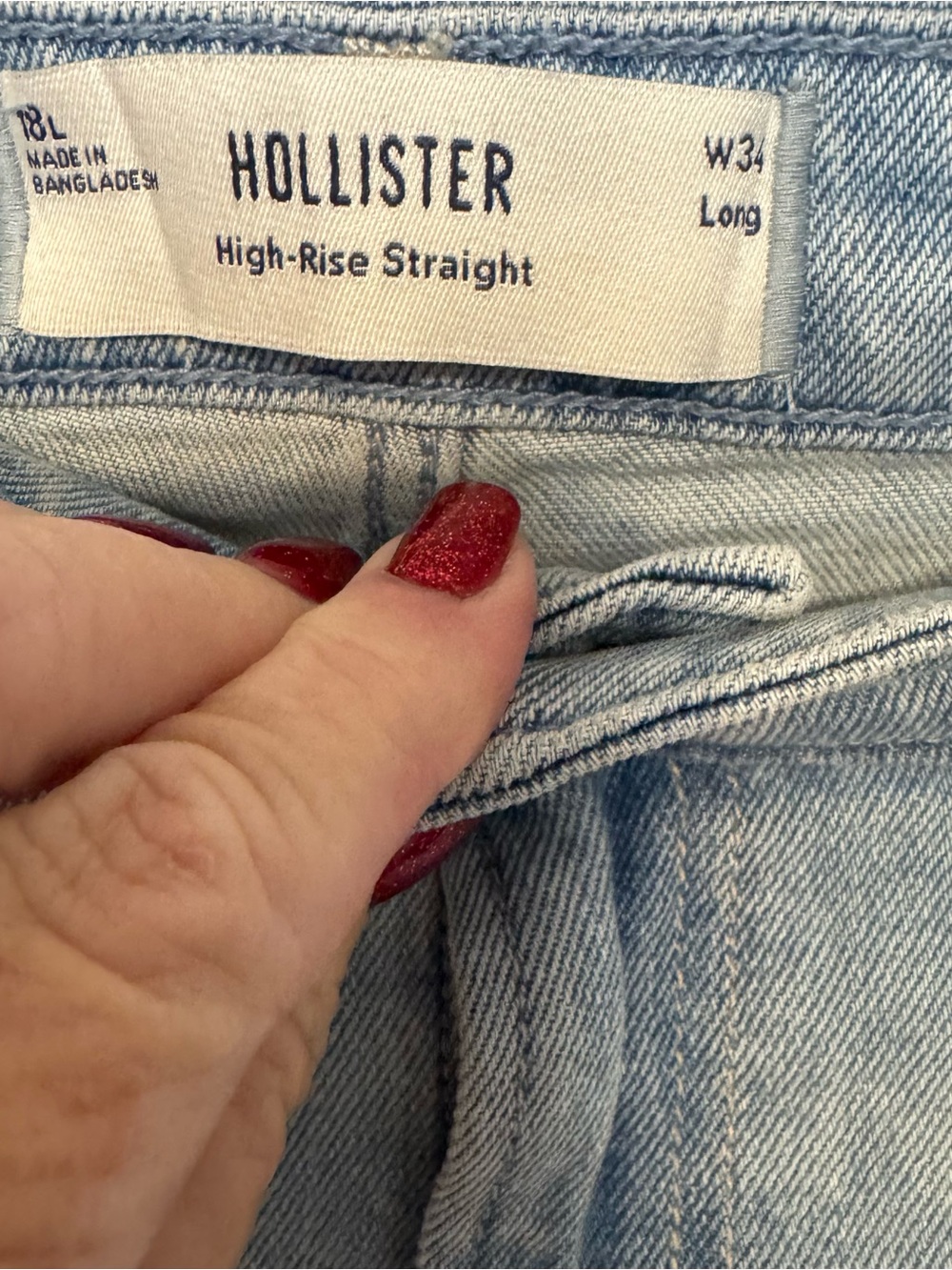 NWT Hollister High - Rise Straight Jeans with Branded Button SIZE: 18 TALL #V - Picture 6 of 8